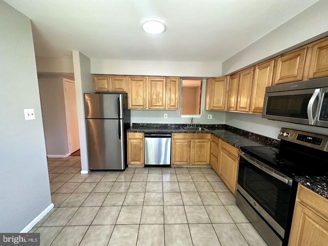 8121 FENWICK CT, Laurel, MD 20707