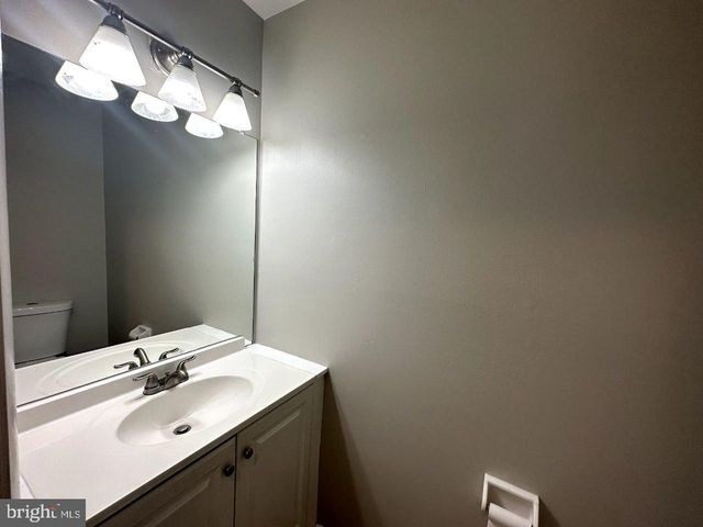 8121 FENWICK CT, Laurel, MD 20707