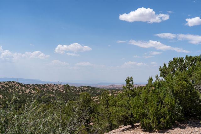 21 Yana Drive, Santa Fe, NM 87506