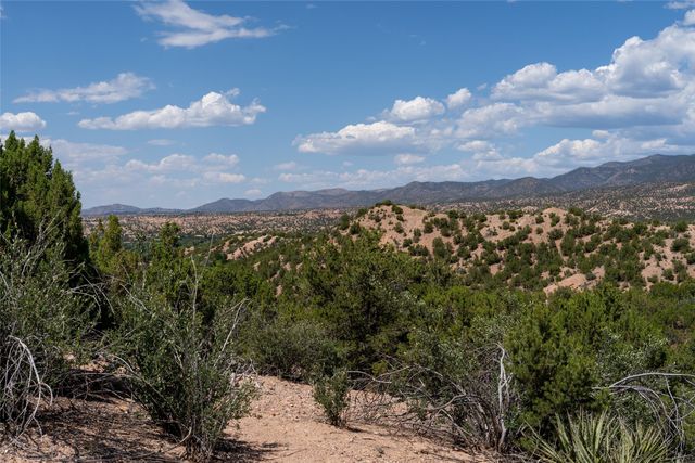 21 Yana Drive, Santa Fe, NM 87506
