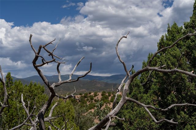 21 Yana Drive, Santa Fe, NM 87506