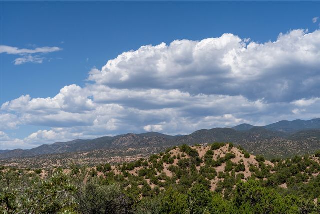 21 Yana Drive, Santa Fe, NM 87506