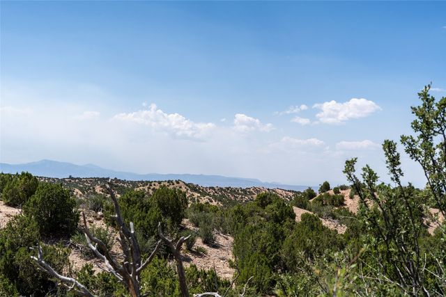 21 Yana Drive, Santa Fe, NM 87506