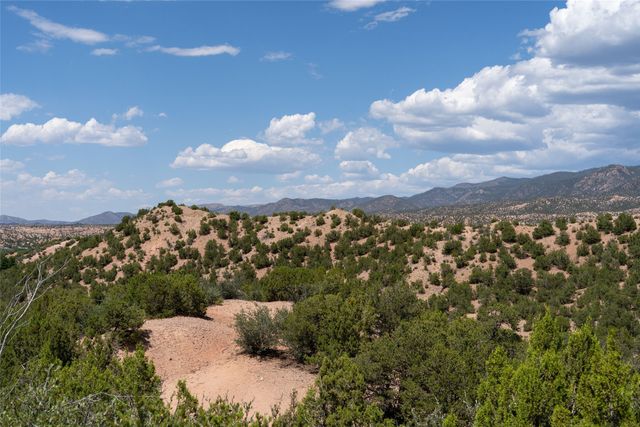 21 Yana Drive, Santa Fe, NM 87506