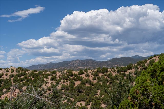 21 Yana Drive, Santa Fe, NM 87506