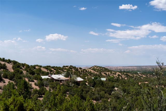 21 Yana Drive, Santa Fe, NM 87506