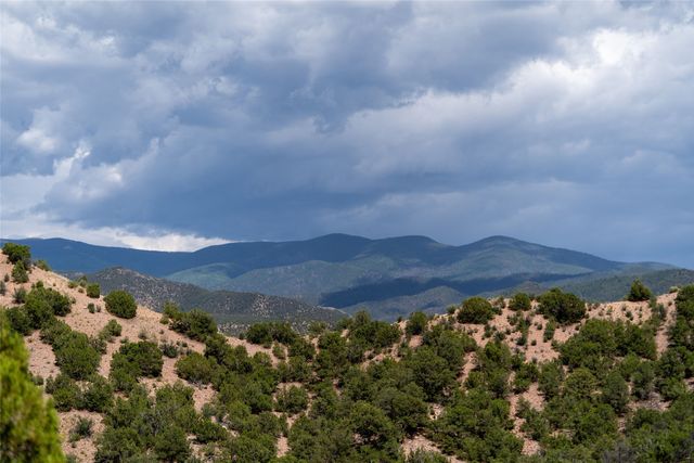 21 Yana Drive, Santa Fe, NM 87506