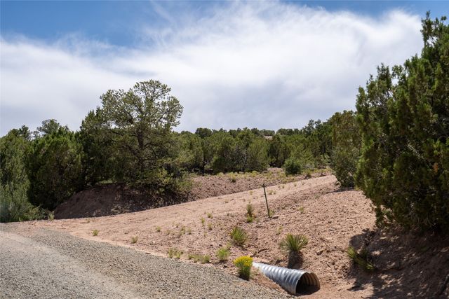 21 Yana Drive, Santa Fe, NM 87506