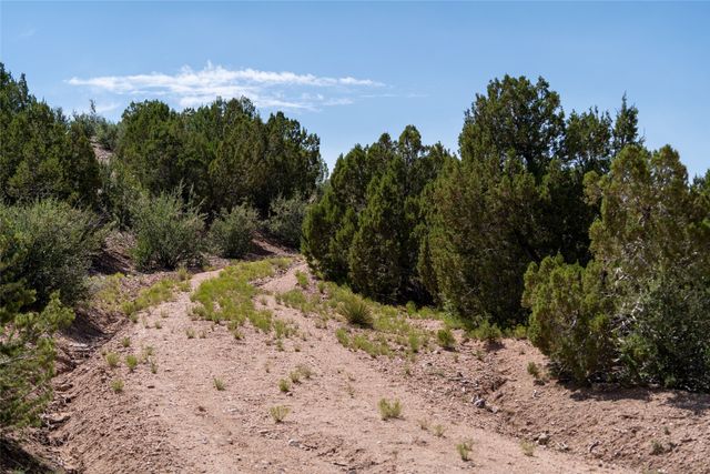21 Yana Drive, Santa Fe, NM 87506