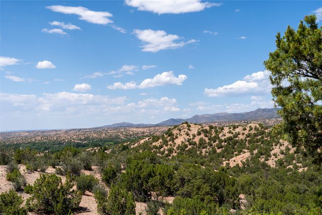 21 Yana Drive, Santa Fe, NM 87506