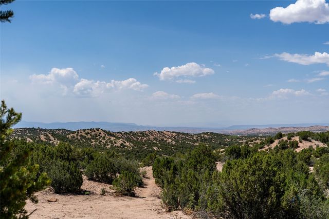 21 Yana Drive, Santa Fe, NM 87506