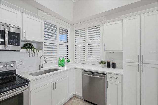 3127 W SLIGH AVENUE 203B, Tampa, FL 33614