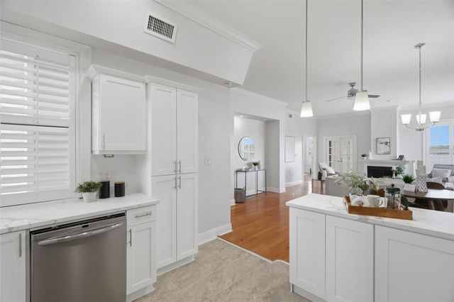 3127 W SLIGH AVENUE 203B, Tampa, FL 33614