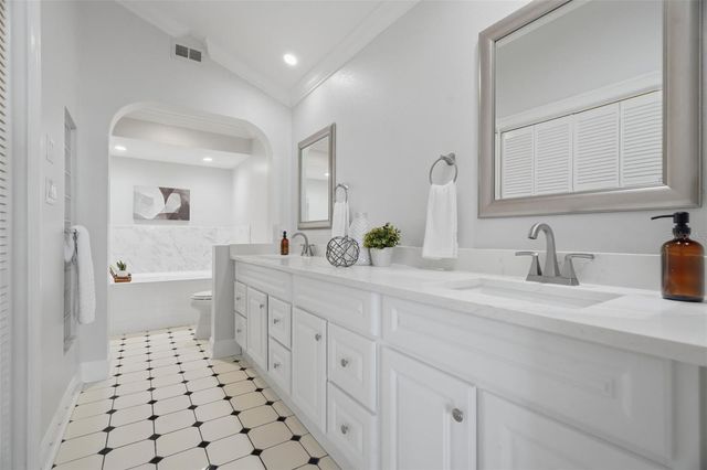 3127 W SLIGH AVENUE 203B, Tampa, FL 33614