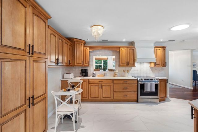 1811 NURSERY ROAD, Clearwater, FL 33764