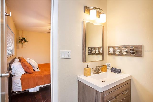 734 NW 38TH STREET, Gainesville, FL 32607