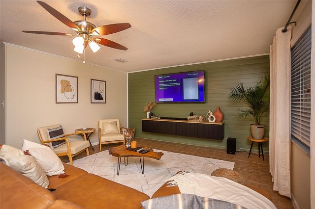 734 NW 38TH STREET, Gainesville, FL 32607