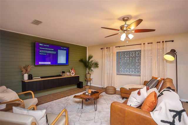 734 NW 38TH STREET, Gainesville, FL 32607