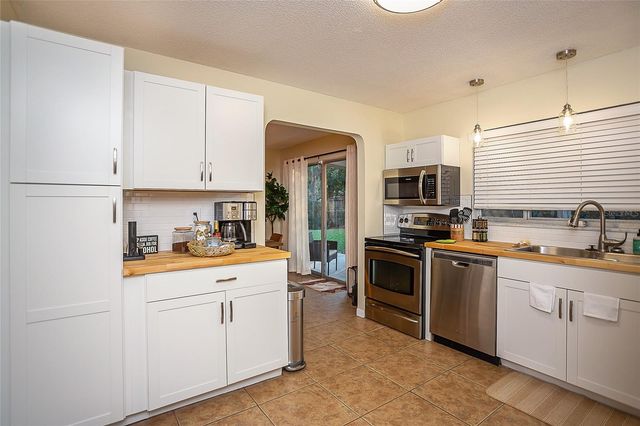 734 NW 38TH STREET, Gainesville, FL 32607