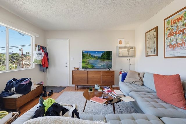 5020 Aldama Street, Los Angeles, CA 90042