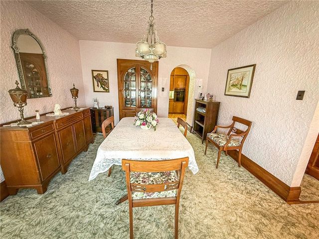 221 E Muntz Ave, Twp Of But Se, PA 16001