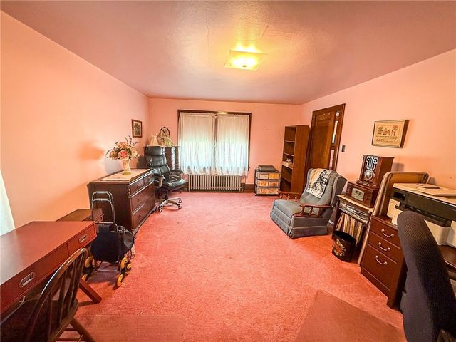 221 E Muntz Ave, Twp Of But Se, PA 16001