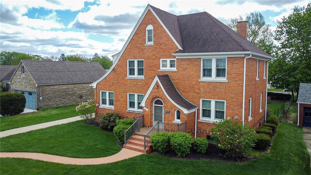 221 E Muntz Ave, Twp Of But Se, PA 16001