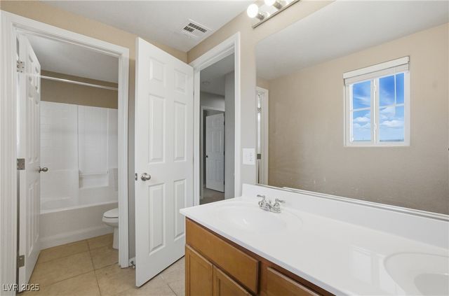 6416 SETTING MOON Street, North Las Vegas, NV 89084