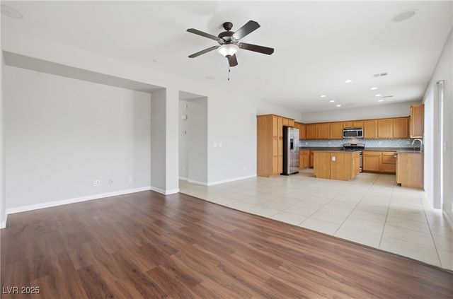 6416 SETTING MOON Street, North Las Vegas, NV 89084