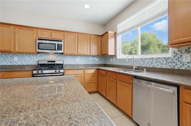 6416 SETTING MOON Street, North Las Vegas, NV 89084