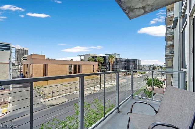 353 East Bonneville Avenue 303, Las Vegas, NV 89101