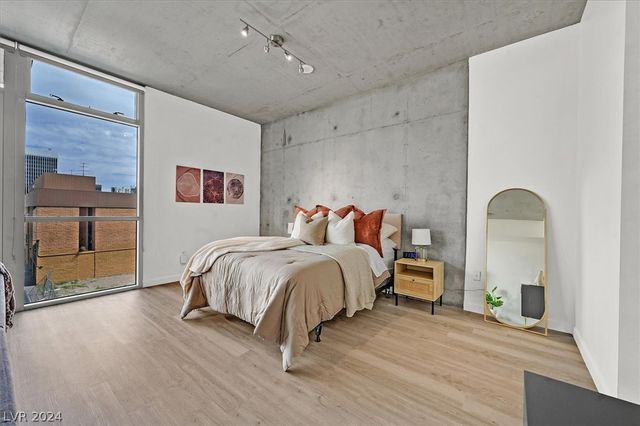 353 East Bonneville Avenue 303, Las Vegas, NV 89101
