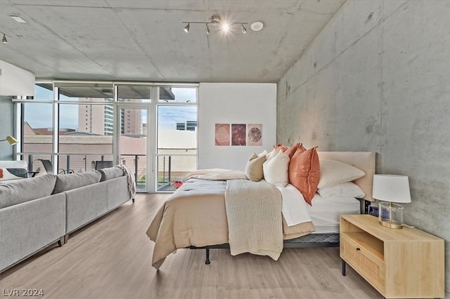 353 East Bonneville Avenue 303, Las Vegas, NV 89101