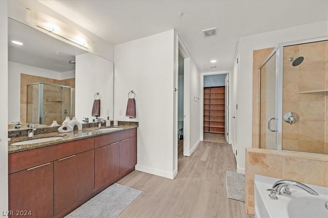 353 East Bonneville Avenue 303, Las Vegas, NV 89101
