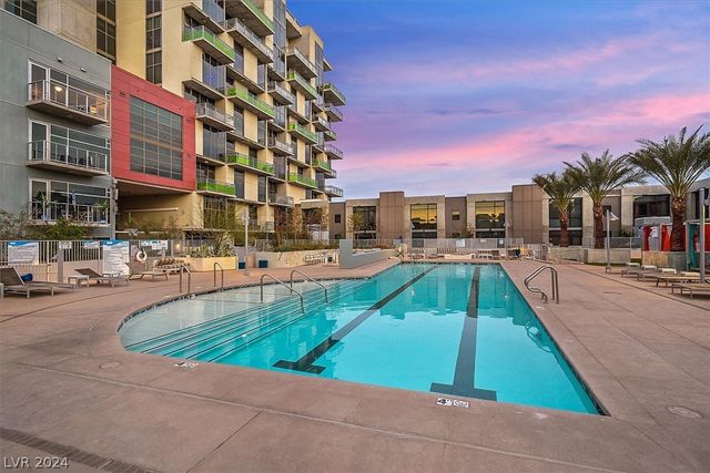 353 East Bonneville Avenue 303, Las Vegas, NV 89101