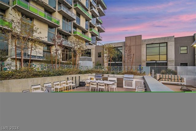 353 East Bonneville Avenue 303, Las Vegas, NV 89101