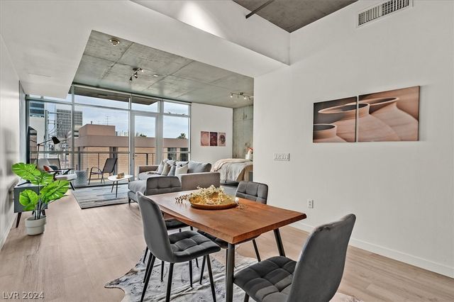 353 East Bonneville Avenue 303, Las Vegas, NV 89101
