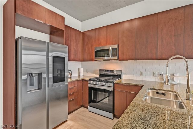 353 East Bonneville Avenue 303, Las Vegas, NV 89101