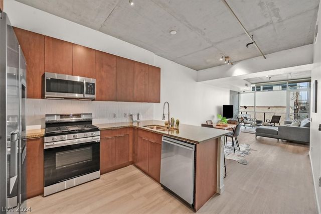 353 East Bonneville Avenue 303, Las Vegas, NV 89101