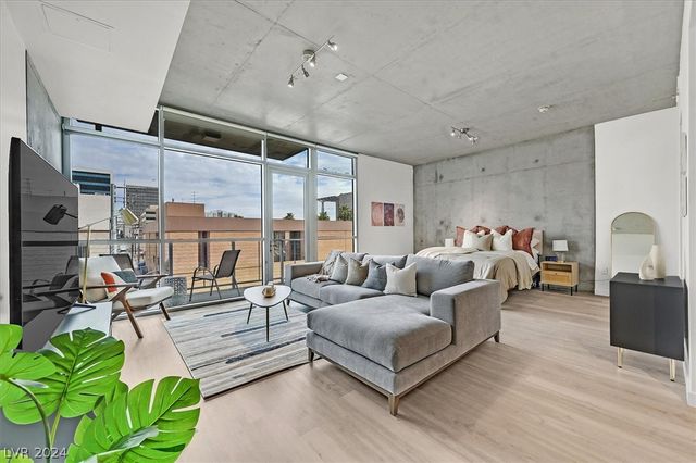 353 East Bonneville Avenue 303, Las Vegas, NV 89101