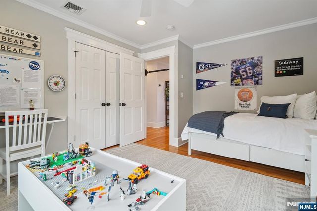 10 Otsego Road, Verona, NJ 07044