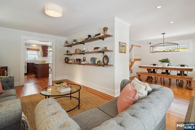 10 Otsego Road, Verona, NJ 07044