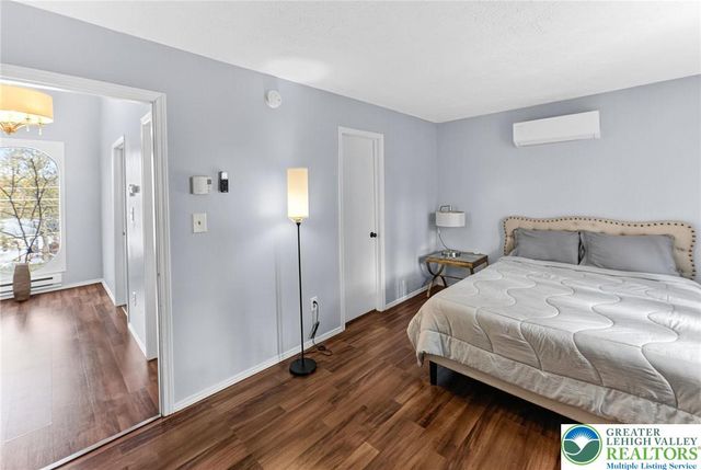 1379 Winding Way, Coolbaugh Twp, PA 18466