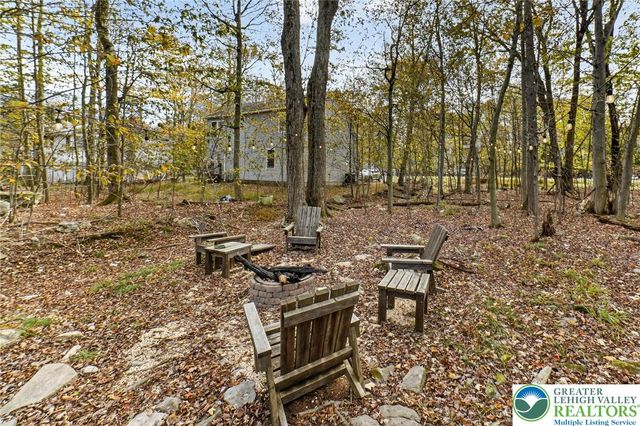 1379 Winding Way, Coolbaugh Twp, PA 18466