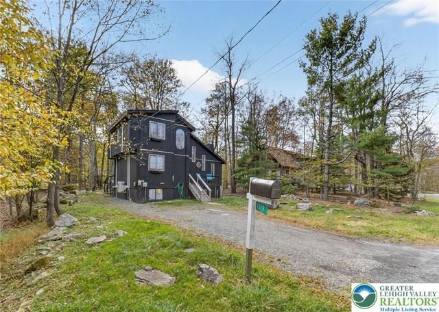 1379 Winding Way, Coolbaugh Twp, PA 18466