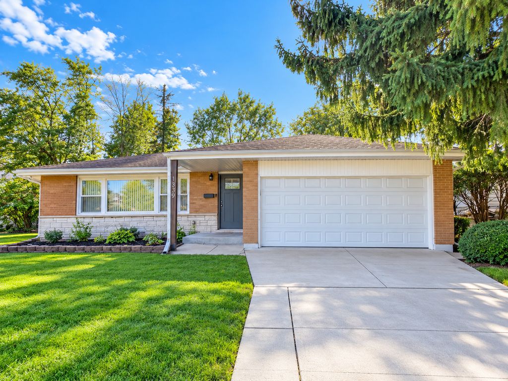 1339 Prince Drive, South Holland, IL 60473 — exterior