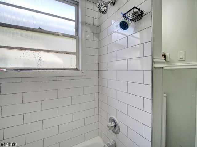 26 E 49Th St, Bayonne City, NJ 07002