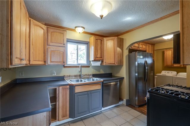 5015 12th Street SW, Canton, OH 44710