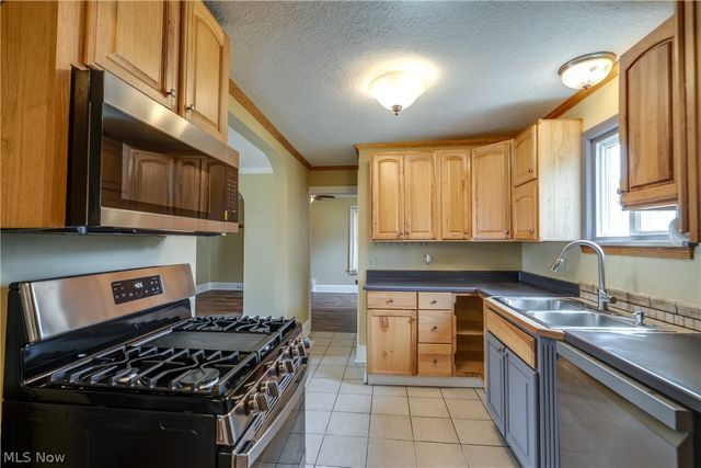 5015 12th Street SW, Canton, OH 44710