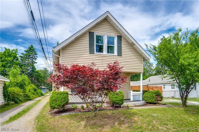 5015 12th Street SW, Canton, OH 44710